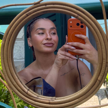 Full leaked Ella eyre private photo