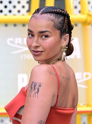 Full leaked Ella eyre private photo