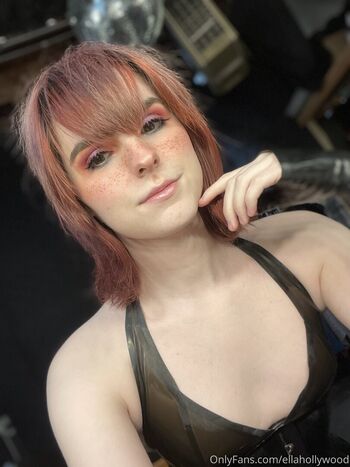 Ella Hollywood