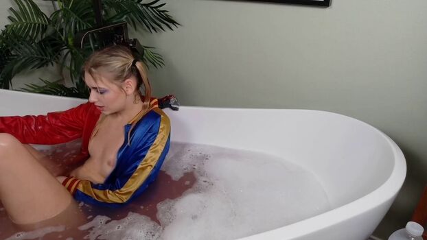Full leaked Ella lowe private photo