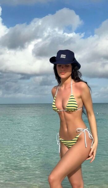 Full leaked Ella mendelsohn page private photo