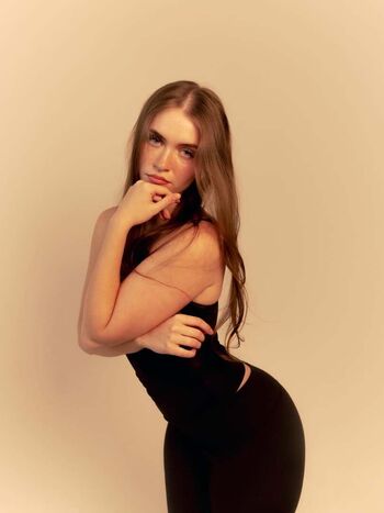 Full leaked Ella rene page private photo