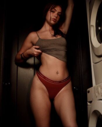 Full leaked Ellaaffair private photo