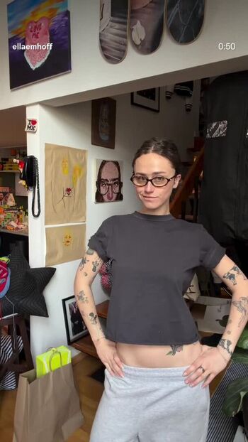 Full leaked Ellaemhoff private photo