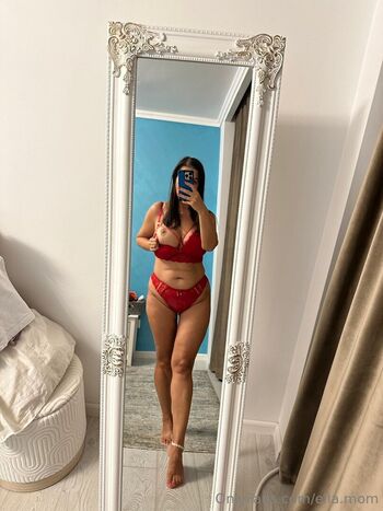 Full leaked Ellamom private photo