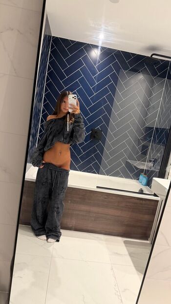 Full leaked Ellapetitee private photo