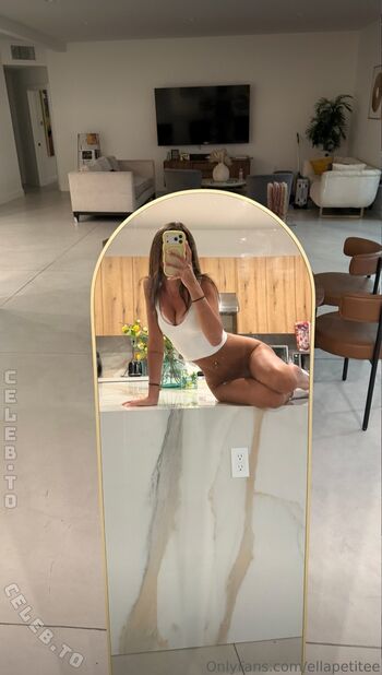 Full leaked Ellapetiteee private photo
