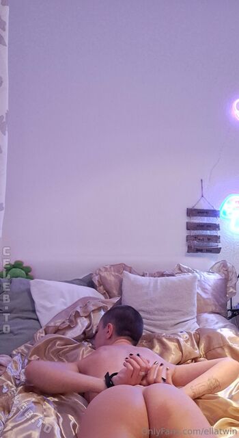 Full leaked Ellatwin private photo