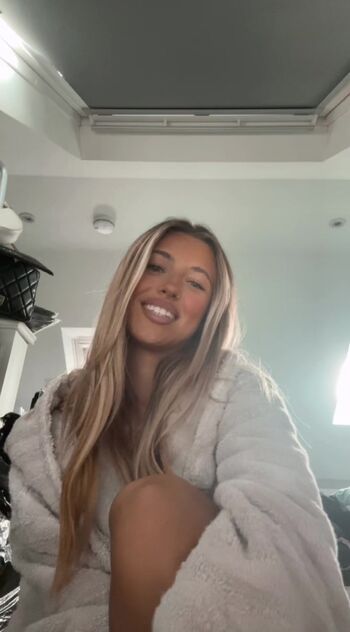 Full leaked Ellaxlongg private photo
