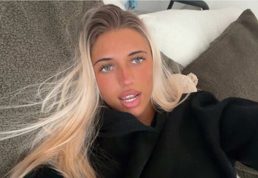 Full leaked Ellaxlongg private photo