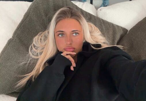 Full leaked Ellaxlongg private photo