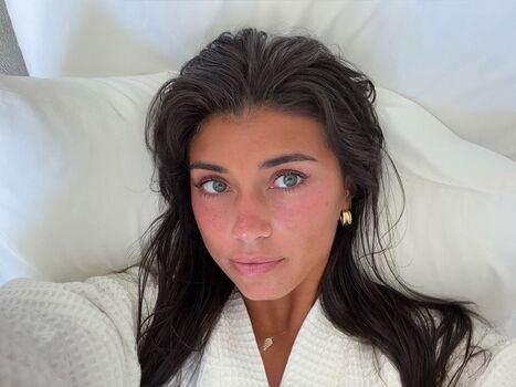 Elle Edwardsss