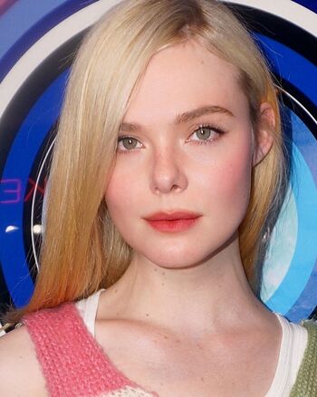 Full leaked Elle fanning page private photo
