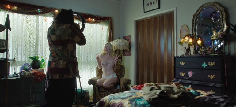 Full leaked Elle fanning page private photo