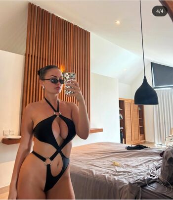 Full leaked Elle gilks private photo