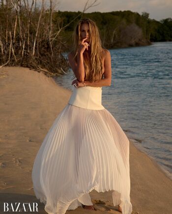 Full leaked Elle macpherson private photo