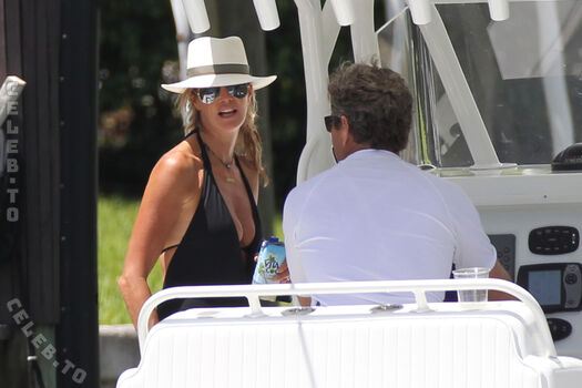 Full leaked Elle macpherson private photo