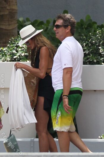 Full leaked Elle macpherson private photo