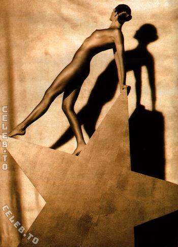 Full leaked Elle macpherson private photo