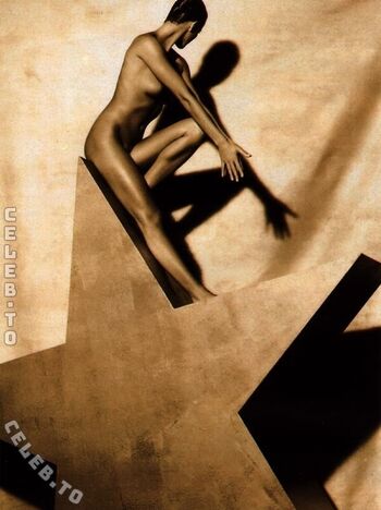 Full leaked Elle macpherson private photo