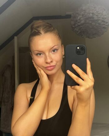 Full leaked Ellebotterill page private photo