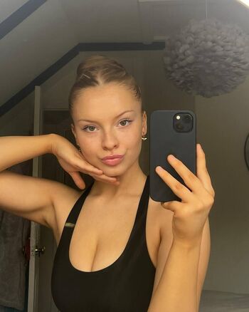 Full leaked Ellebotterill private photo