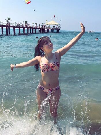 Full leaked Ellen rose page private photo