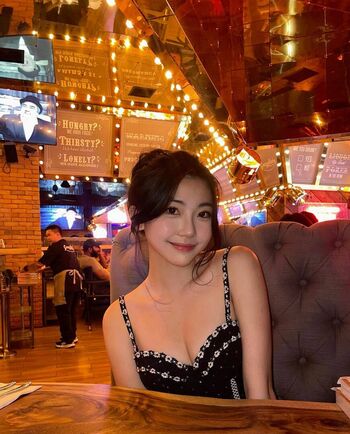 Ellen Tan