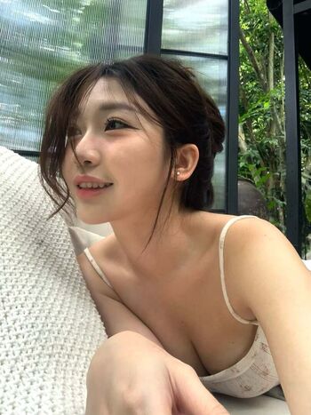 Full leaked Ellen tan private photo