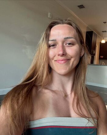 Full leaked Ellenvy private photo