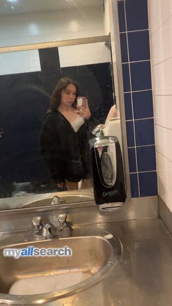 Full leaked Elleoc private photo