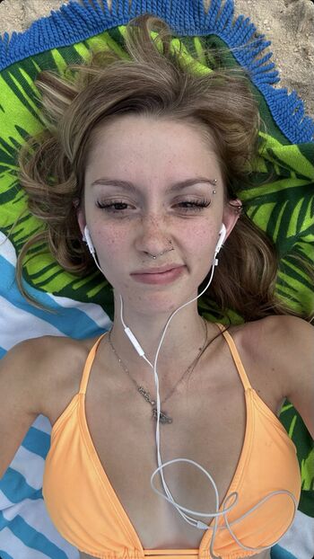 Full leaked Ellesasmrr private photo