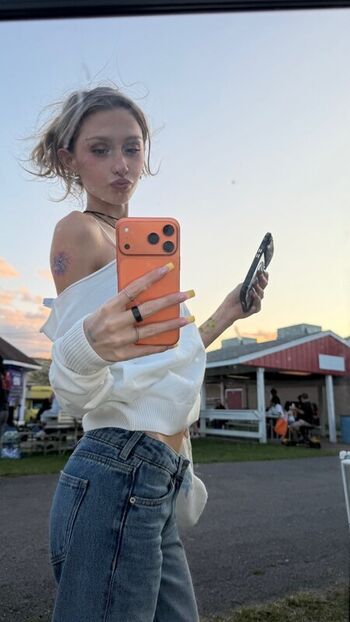 Full leaked Ellesasmrr private photo