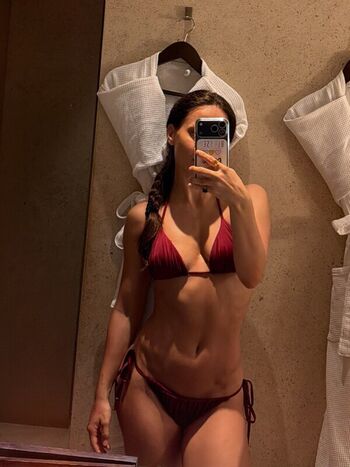 Full leaked Elli avrram private photo