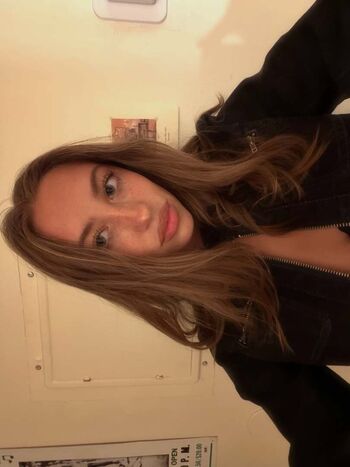Full leaked Elli wes t private photo