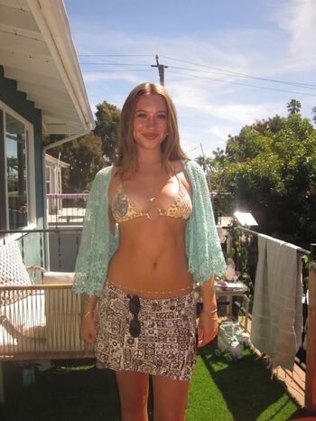 Full leaked Elli wes t private photo