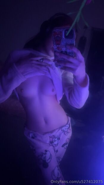Full leaked Ellie liptrot private photo