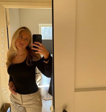 Full leaked Ellie maack private photo