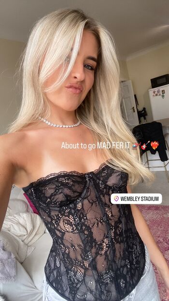 Full leaked Ellie middleton private photo