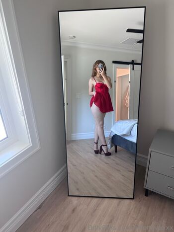 Ellie Nova