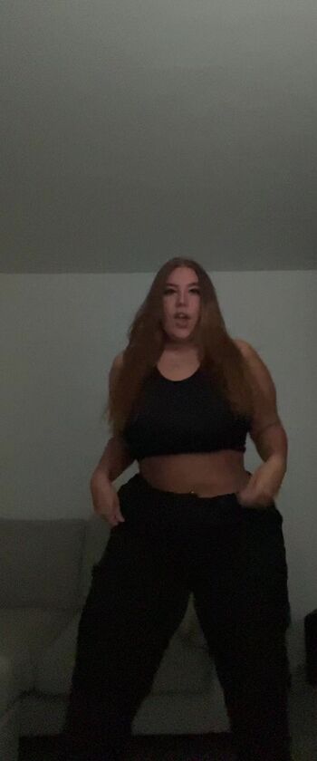 Full leaked Ellie robinson private photo