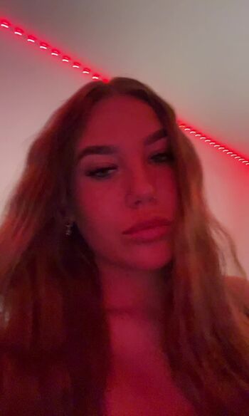 Full leaked Ellie robinson private photo
