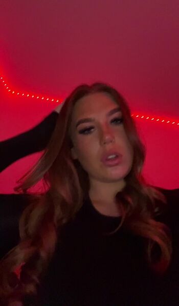 Full leaked Ellie robinson private photo