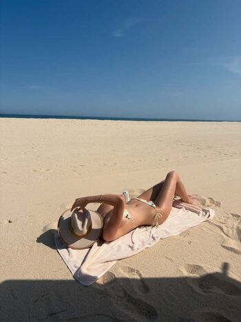 Full leaked Elliebaeeeeee private photo