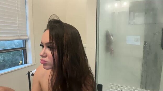 Full leaked Elliebrooksss private photo