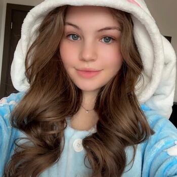 EllieIsla