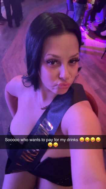Full leaked Ellielea private photo