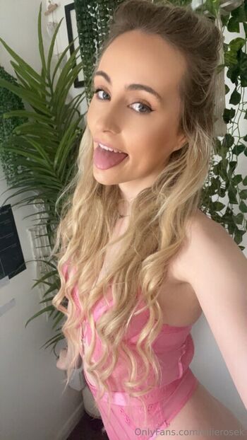 Full leaked Ellierosek private photo