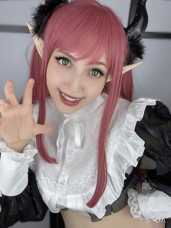 Full leaked Ellychan private photo