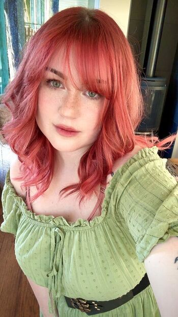 Full leaked Ellyen private photo